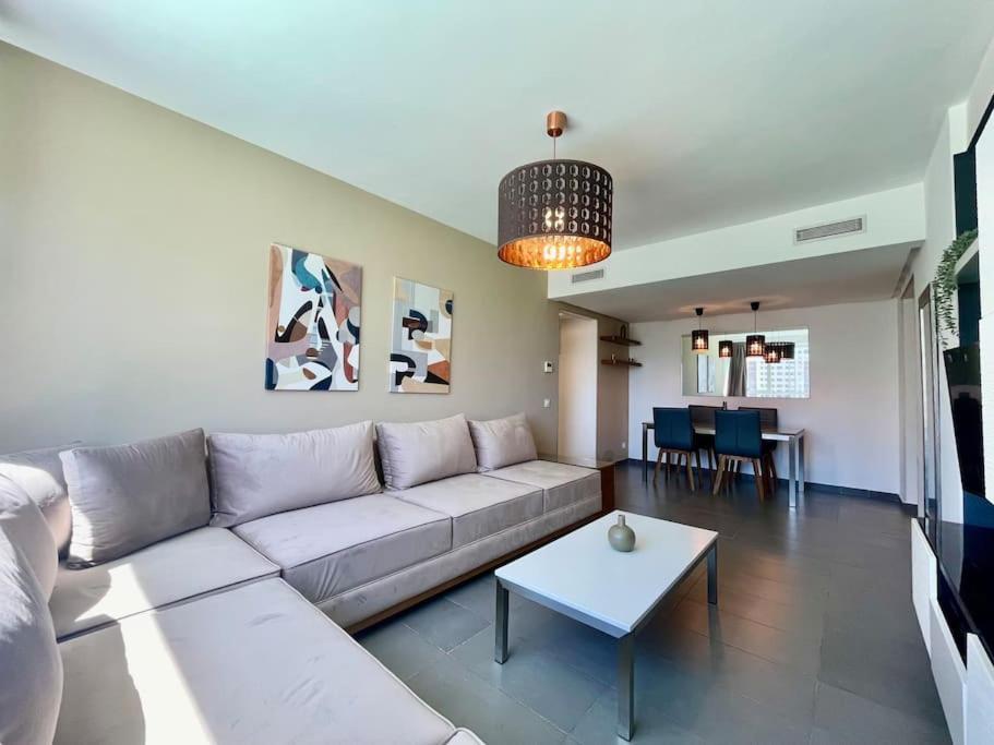 Hilton - 2 Bedrooms Downtown Apartamento